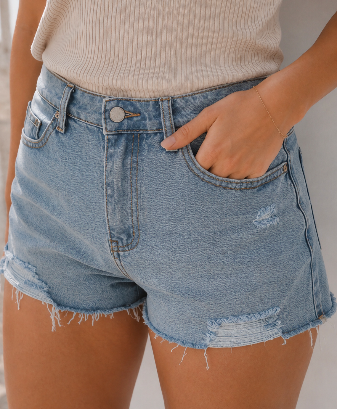 Short en jean foncé - Troué