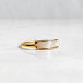 Bague dorée en nacre naturelle plaqué or 18K | CALYPSO